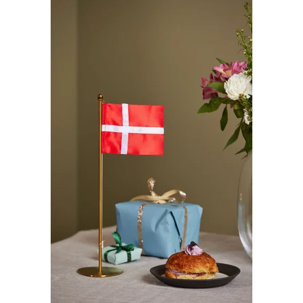 Piet Hein -  Messing Bordflag med Dannebrog (35 cm)